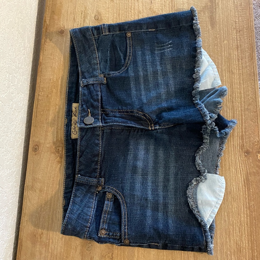Celebrity pink denim/jean short size 11